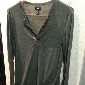H&M long sleeve shirt size small